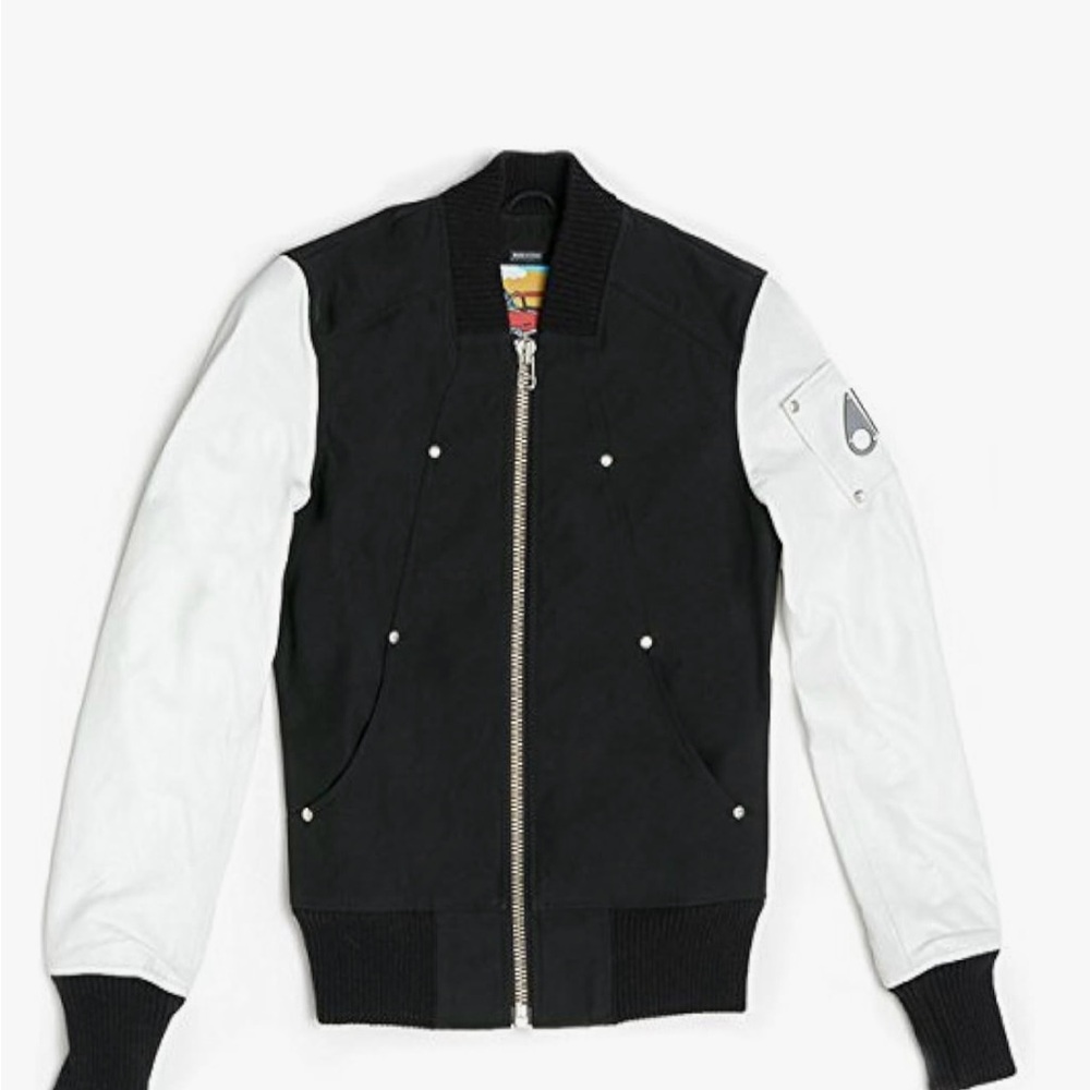 Moose Knuckles limited edition and rare.
Black and White Bomber Jacket